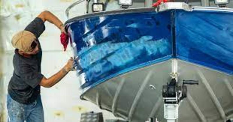 Read more about the article 7 Essential Steps to Regular Boat Maintenance: A Guide to Keeping Your Vessel in Top Condition