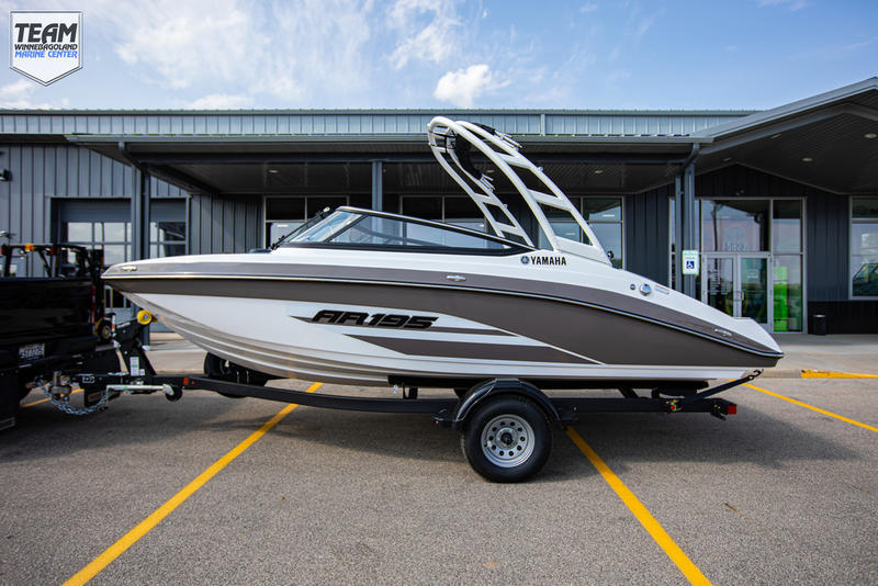 Read more about the article Unforgettable Boating Experience: Yamaha AR195