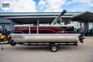 Read more about the article 2022 SunCatcher Select 20C: Versatile, Comfortable, and Fun for the Whole Family