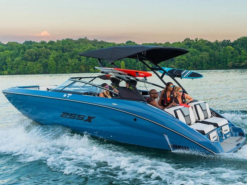 Read more about the article Take Your Boating Experience to the Next Level with the Yamaha 255 XE Jet Boat