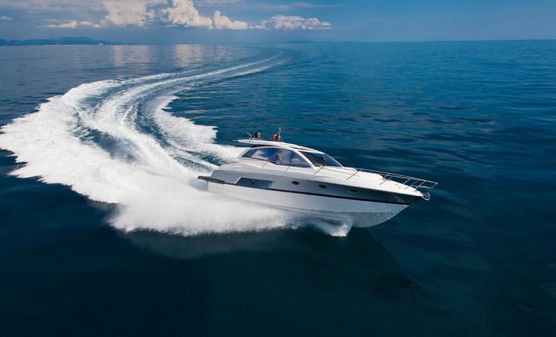 You are currently viewing Preventing Sun Damage to Your Boat