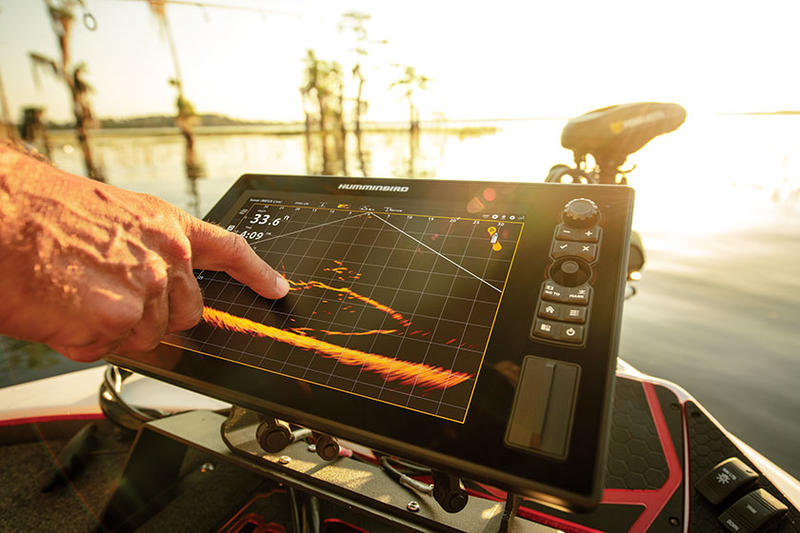 You are currently viewing Exploring the Differences Between Humminbird Mega Live and Garmin Panoptix: Which Fish Finder is Right for You?
