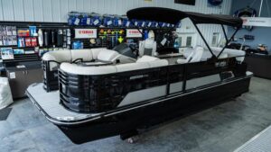 Read more about the article Experience Luxury on the Water with the 2022 SunCatcher Elite 324SL Pontoon Boat