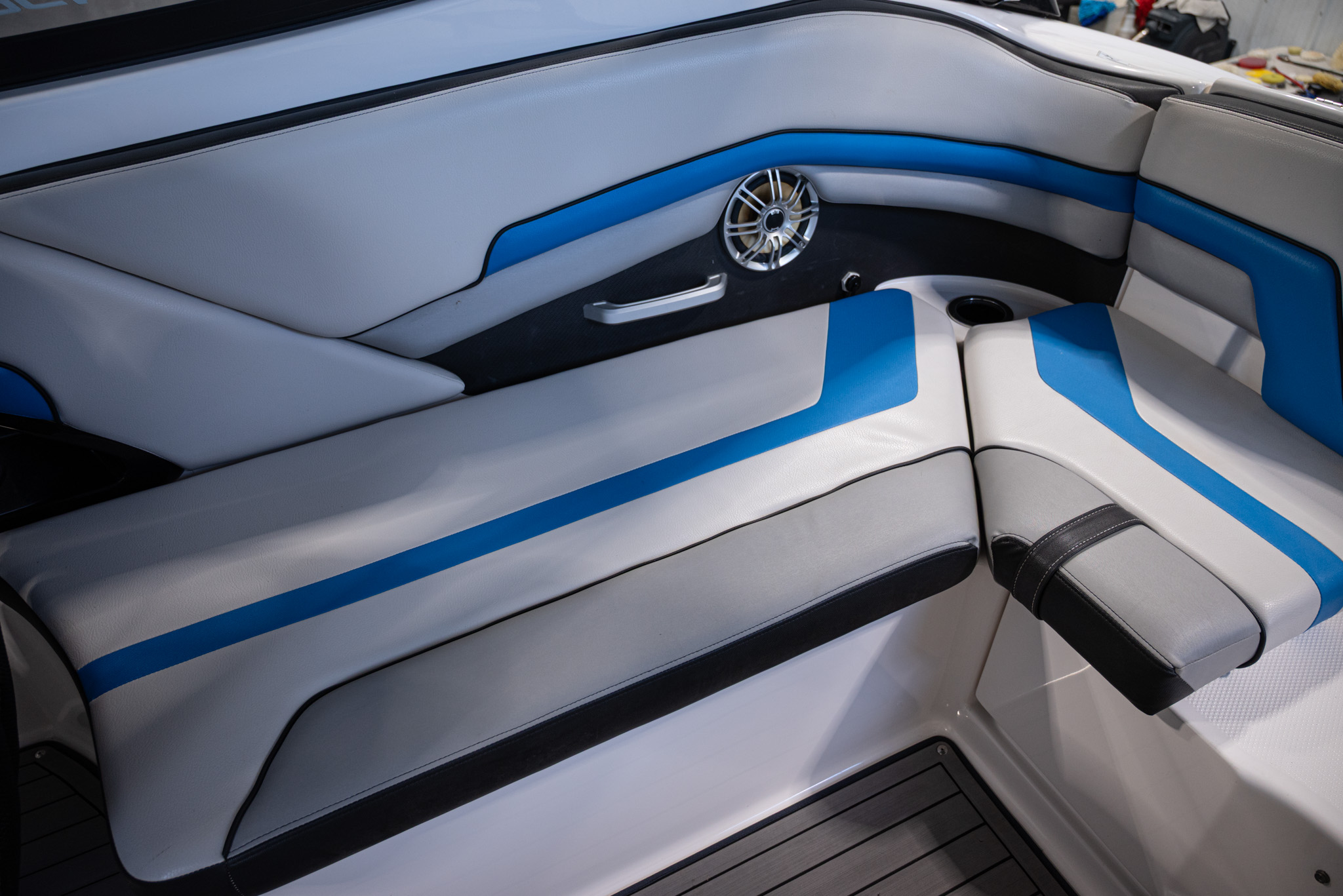 2017 Yamaha Boats 242 X E-Series BOAT