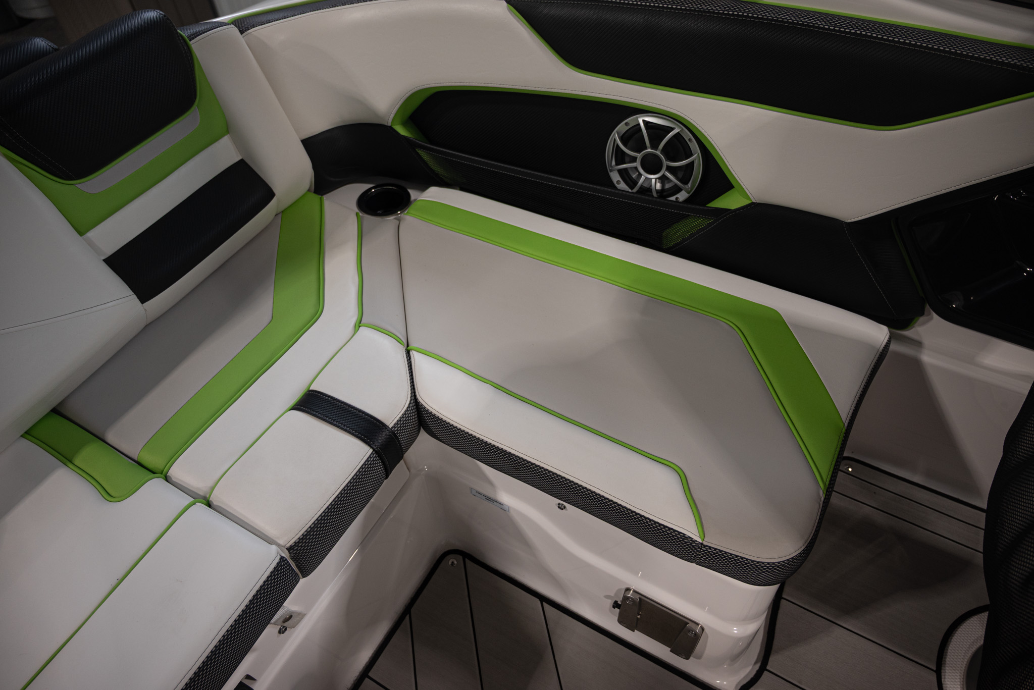 2021 Yamaha Boats 212XD BOAT