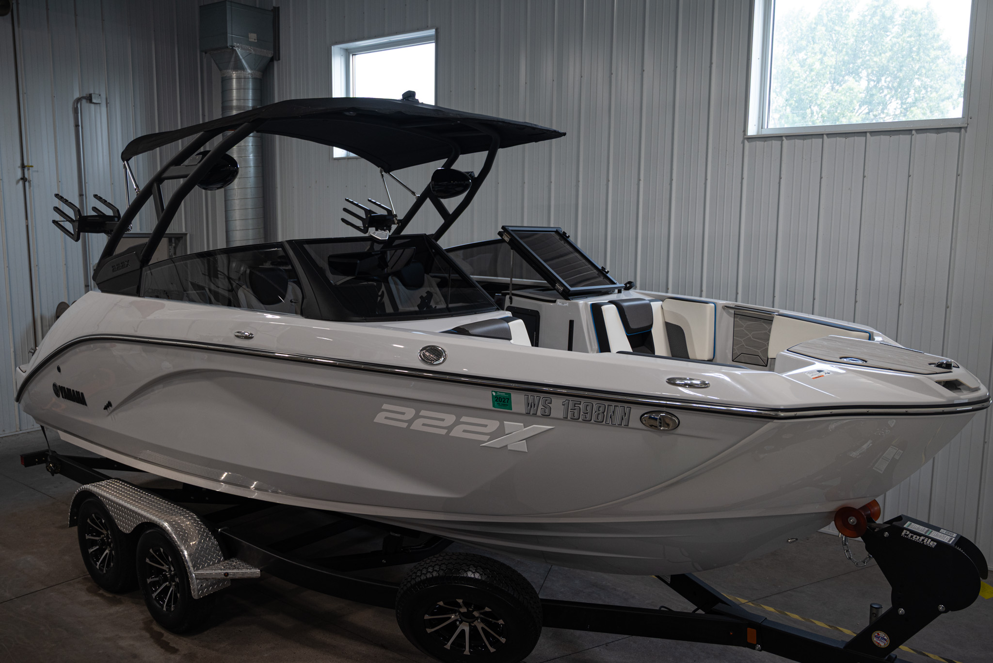 2023 Yamaha Boats 222XD BOAT