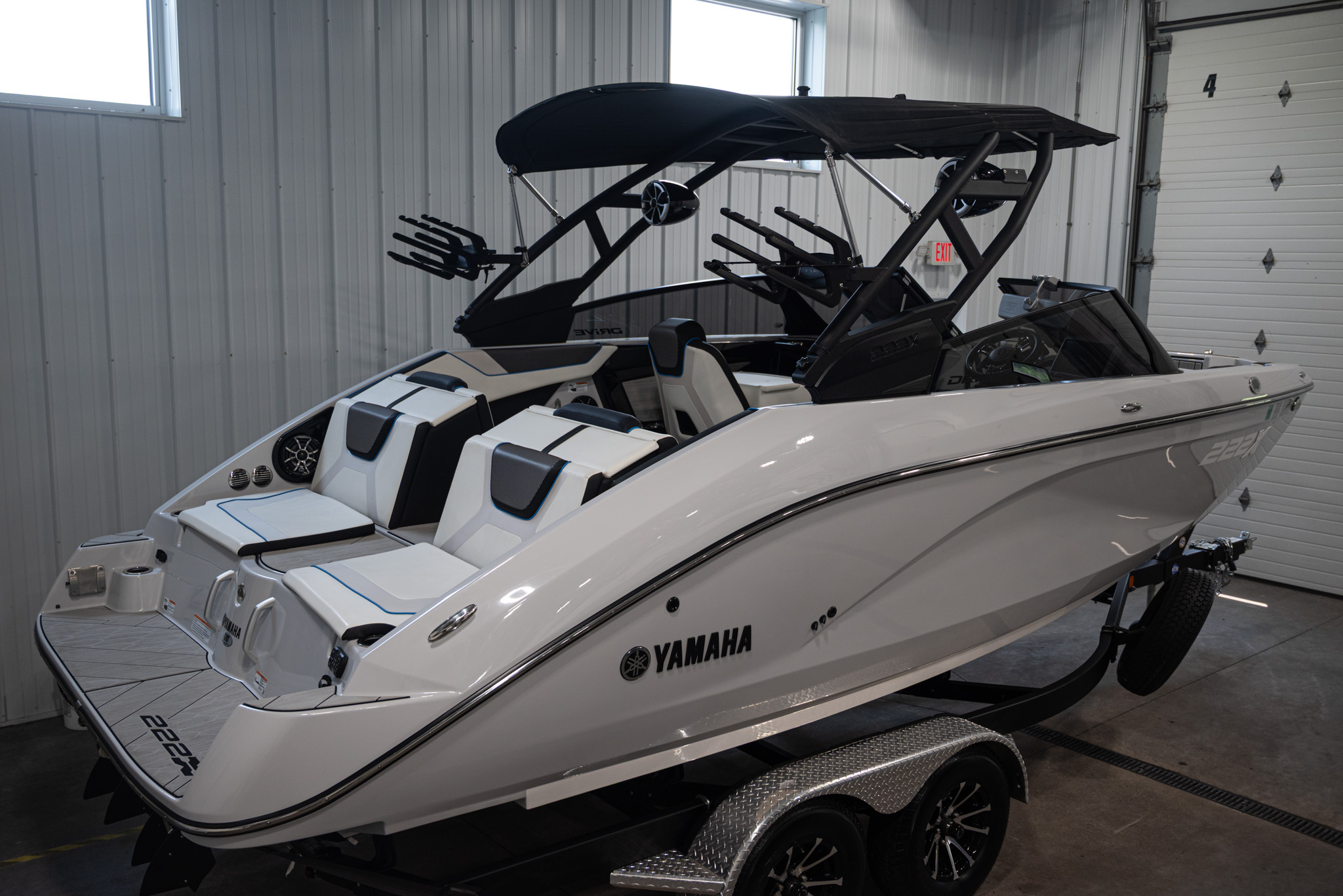 2023 Yamaha Boats 222XD BOAT