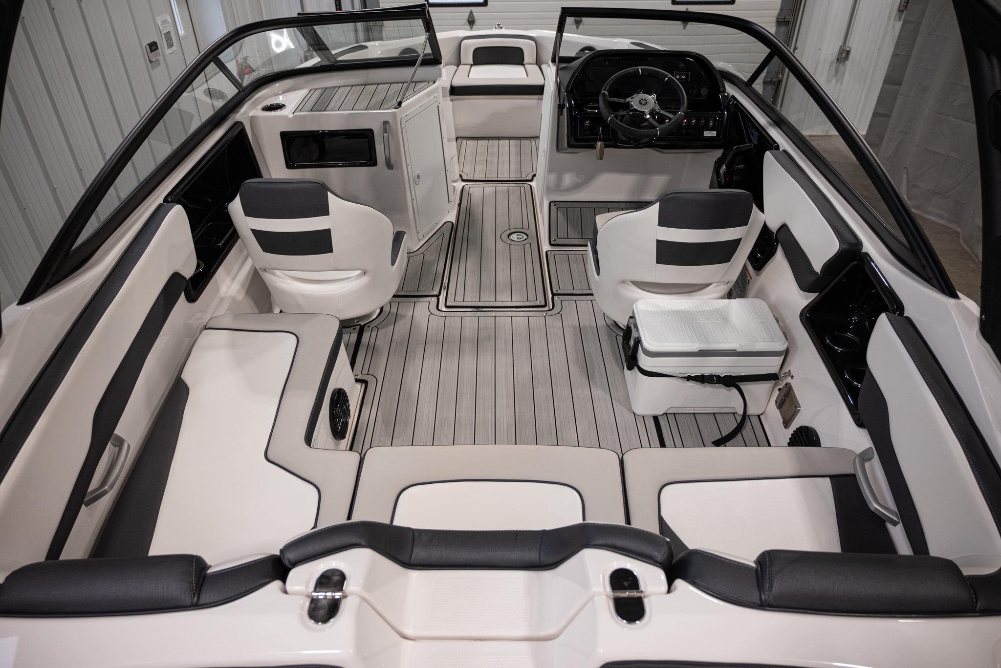 2024 Yamaha Boats 195S BOAT