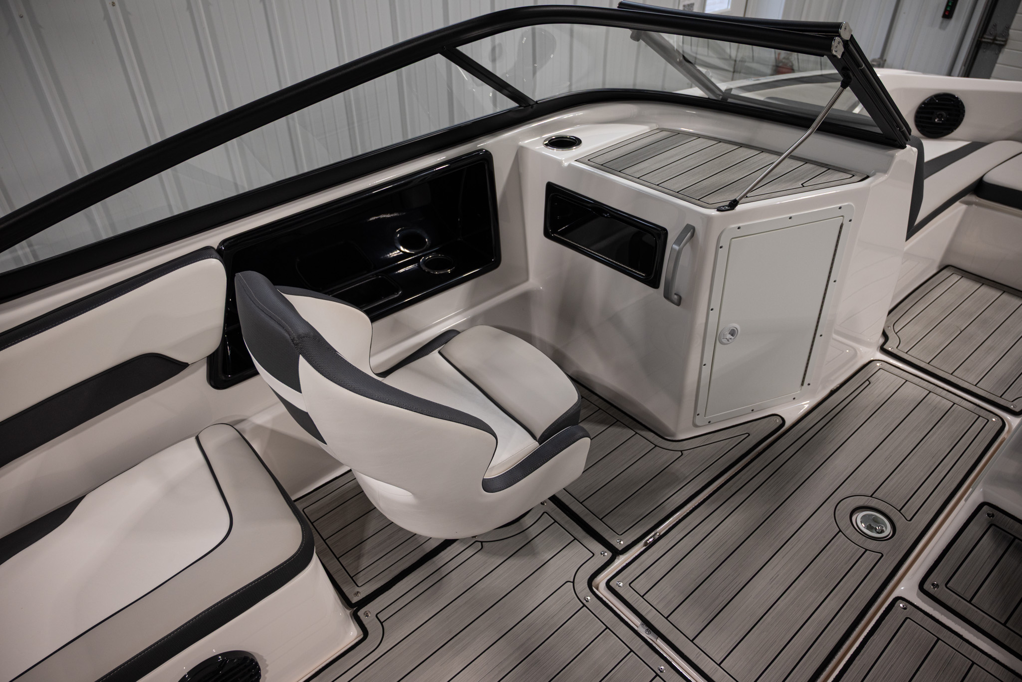 2024 Yamaha Boats 195S BOAT