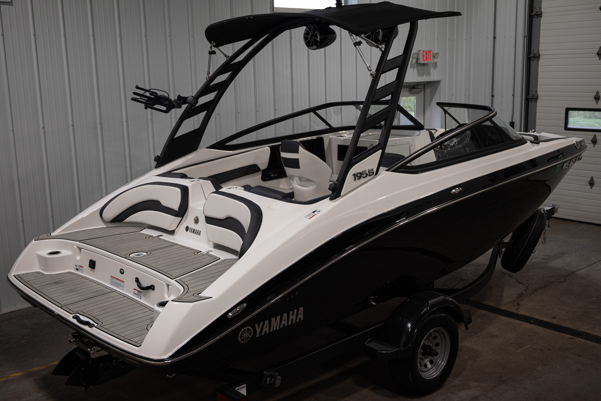 2024 Yamaha Boats 195S BOAT