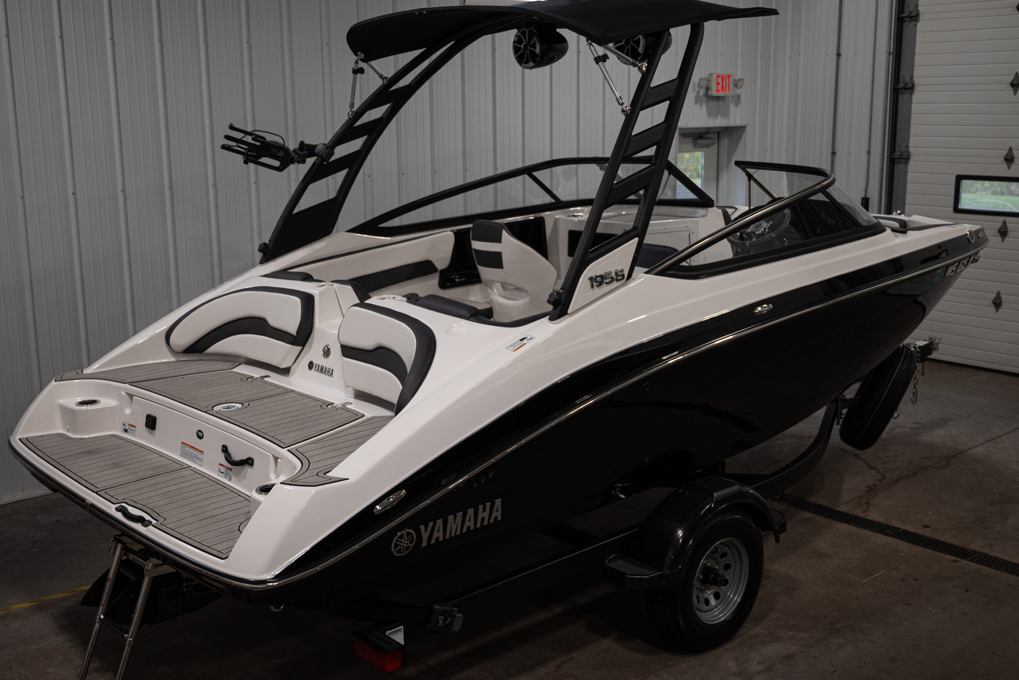 2024 Yamaha Boats 195S BOAT