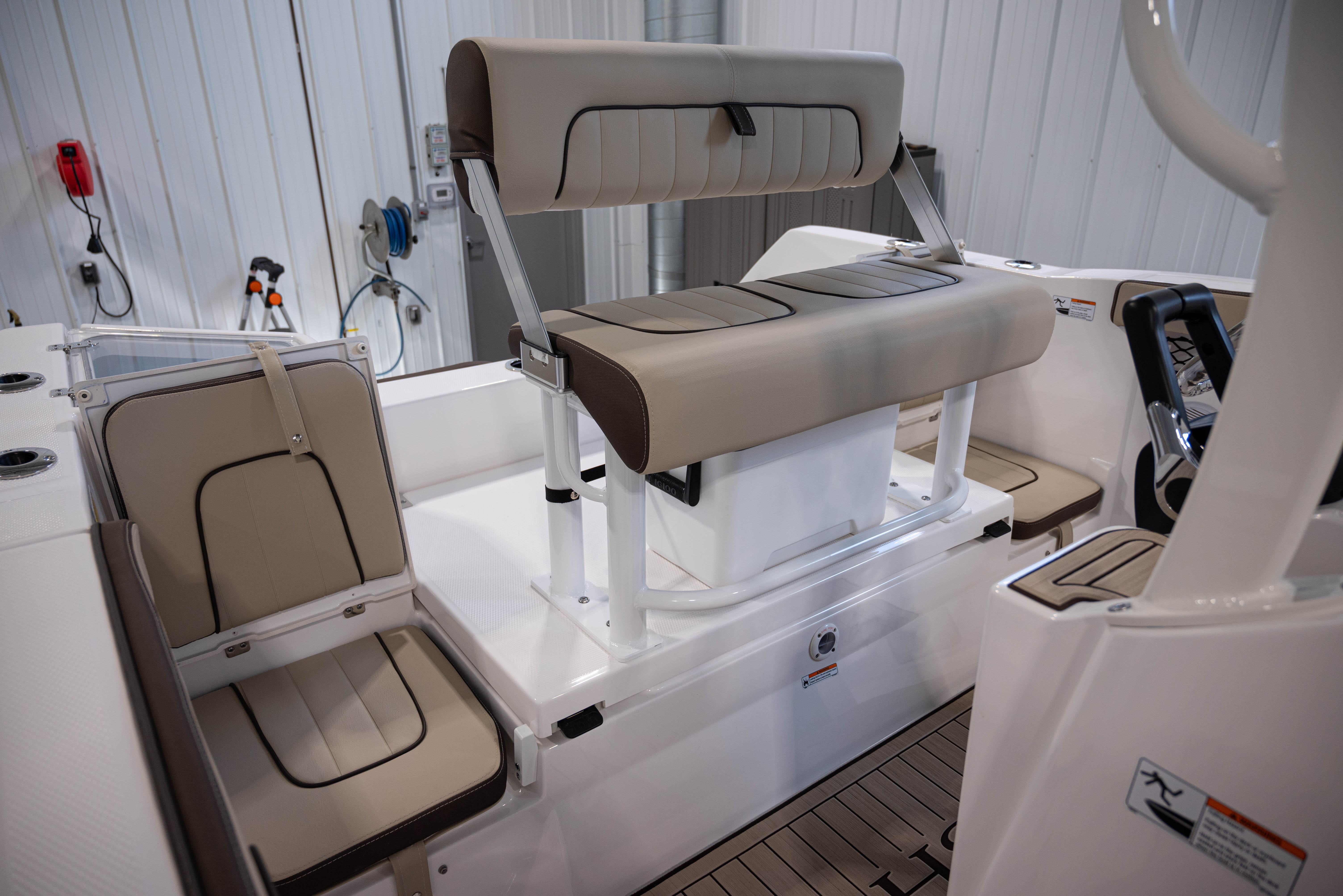 2025 Yamaha Boats 222 FSH Sport BOAT