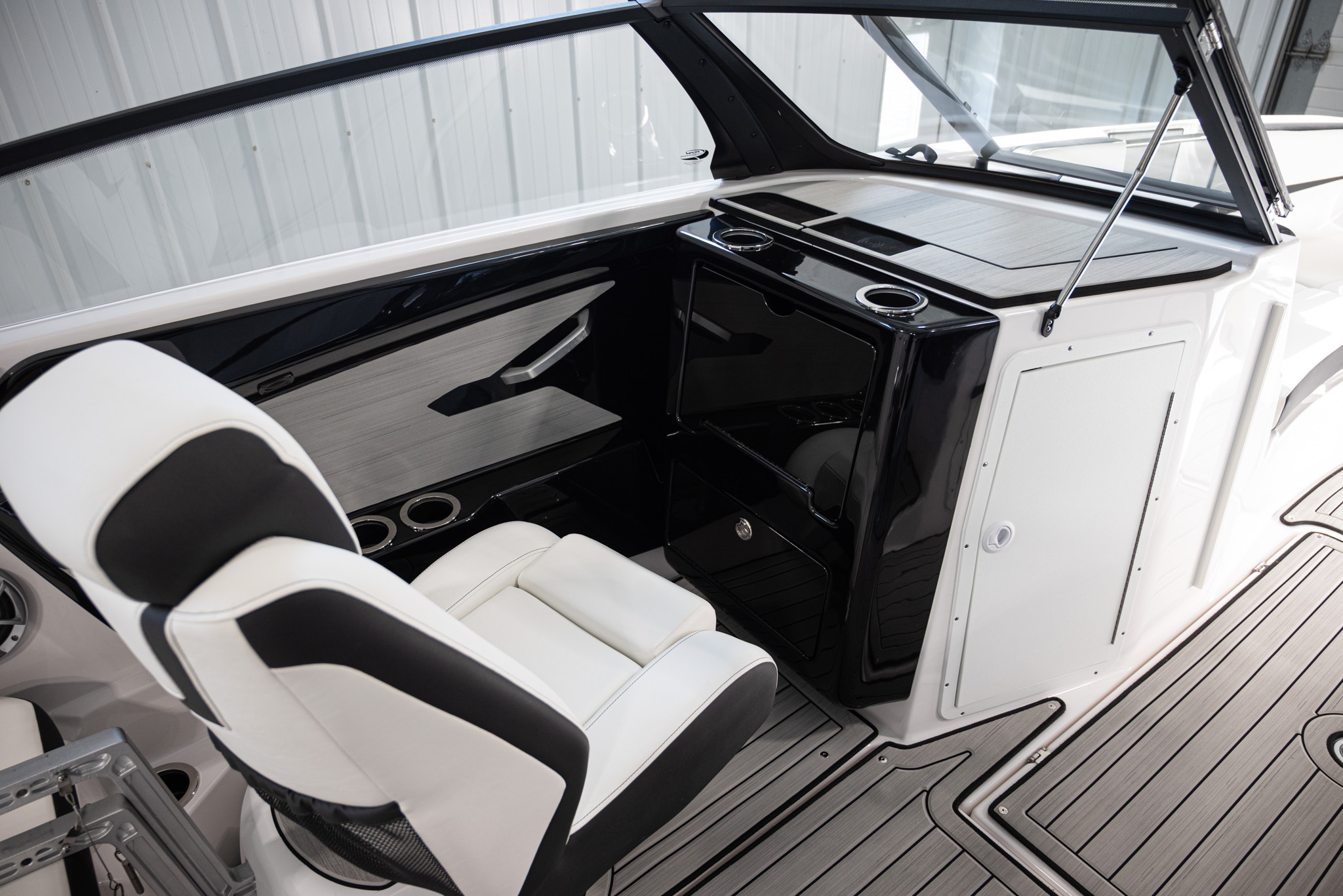 2025 Yamaha Boats 222S BOAT