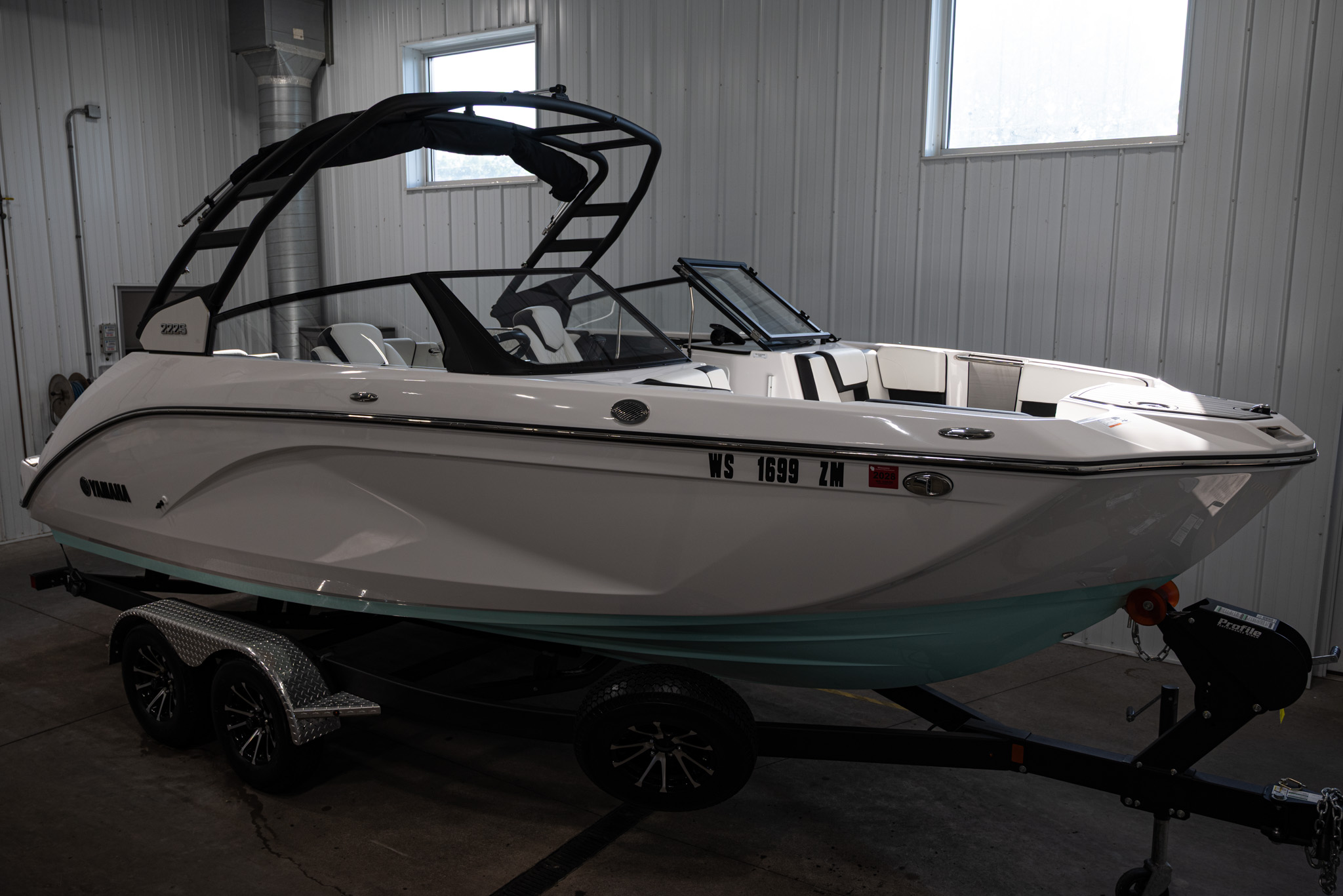 2025 Yamaha Boats 222S BOAT