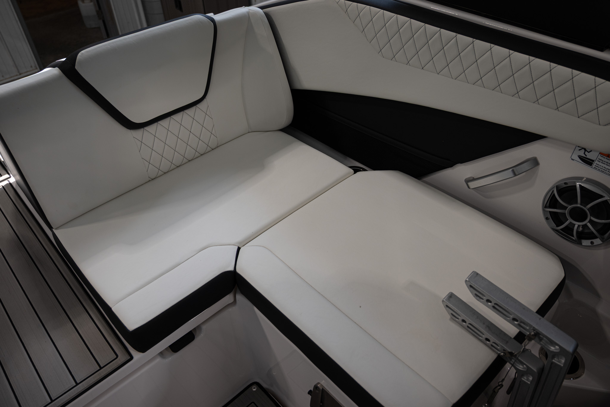 2025 Yamaha Boats 222S BOAT