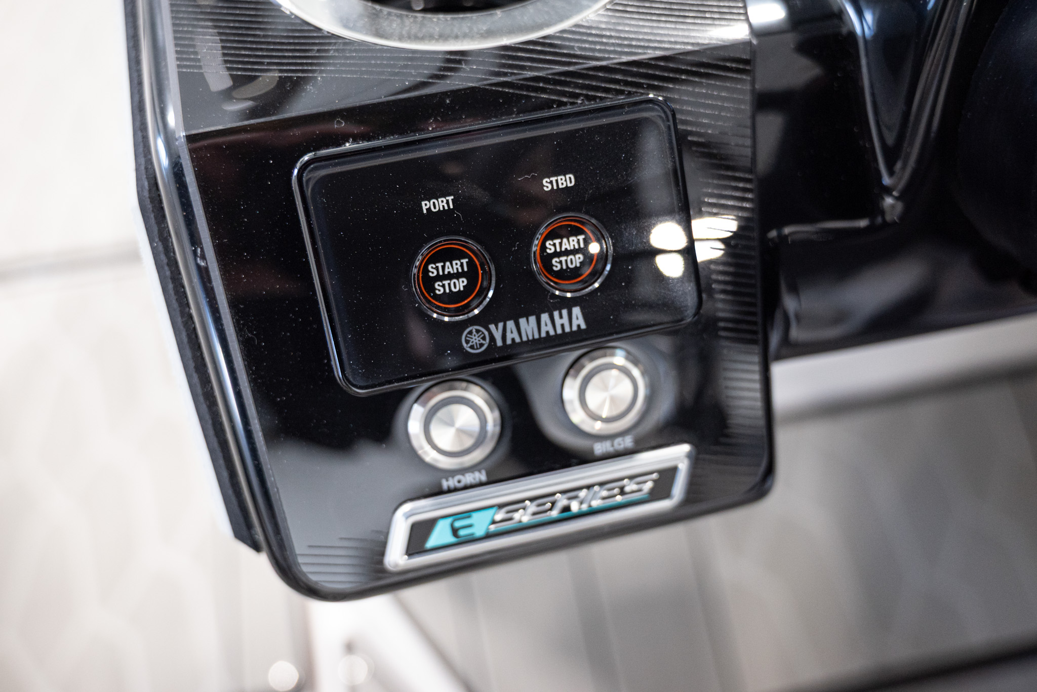2025 Yamaha Boats 252XE BOAT