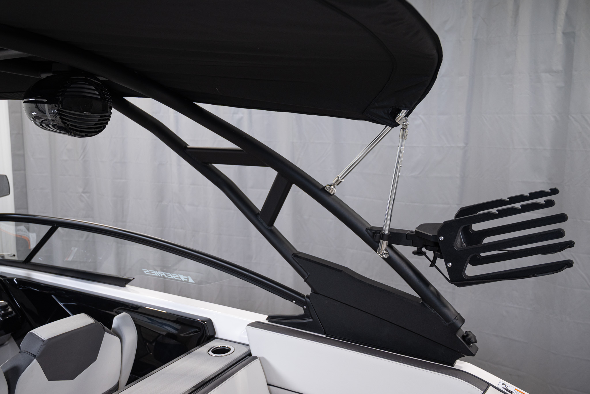 2025 Yamaha Boats 252XE BOAT