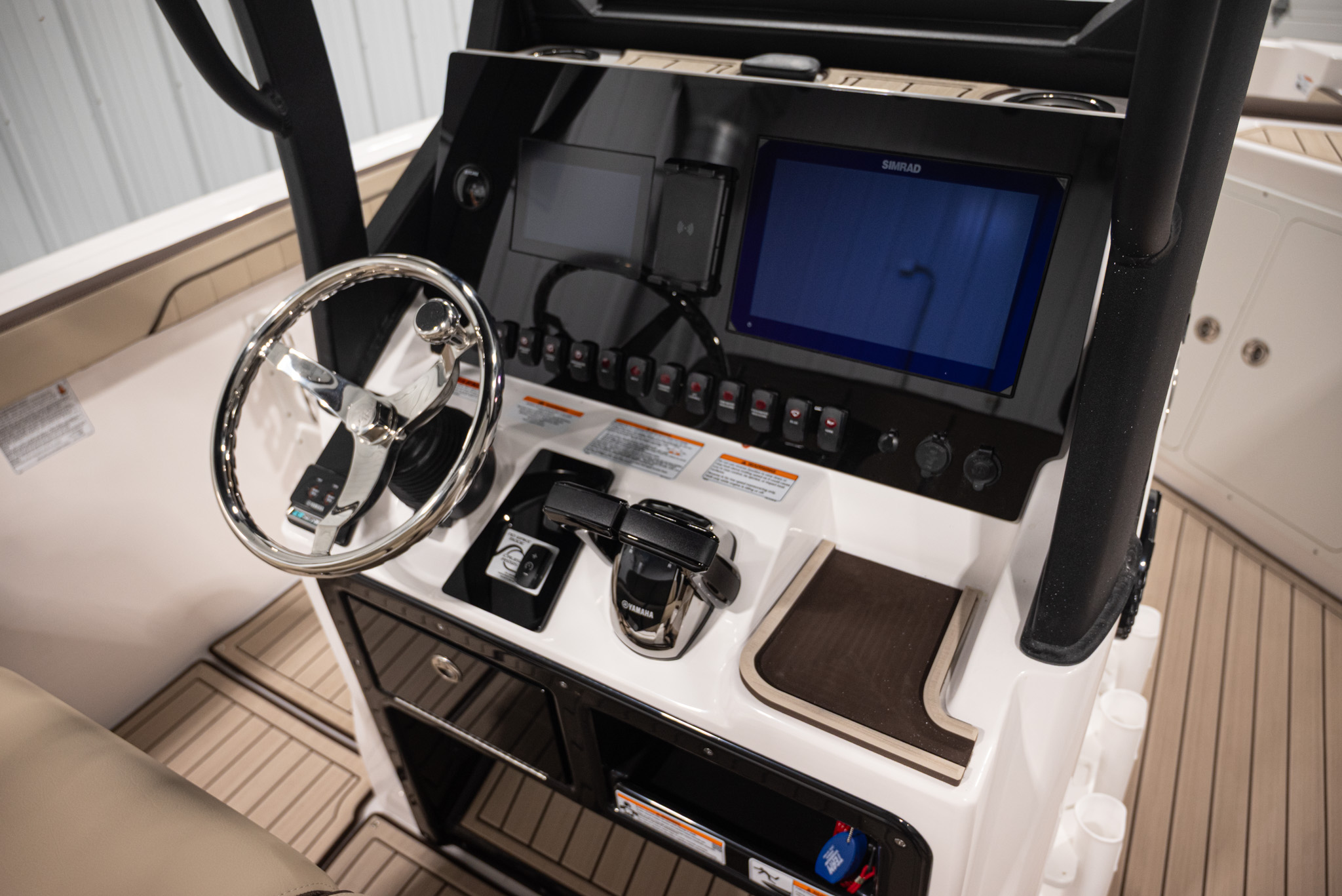 2025 Yamaha Boats 255 FSH Sport E BOAT