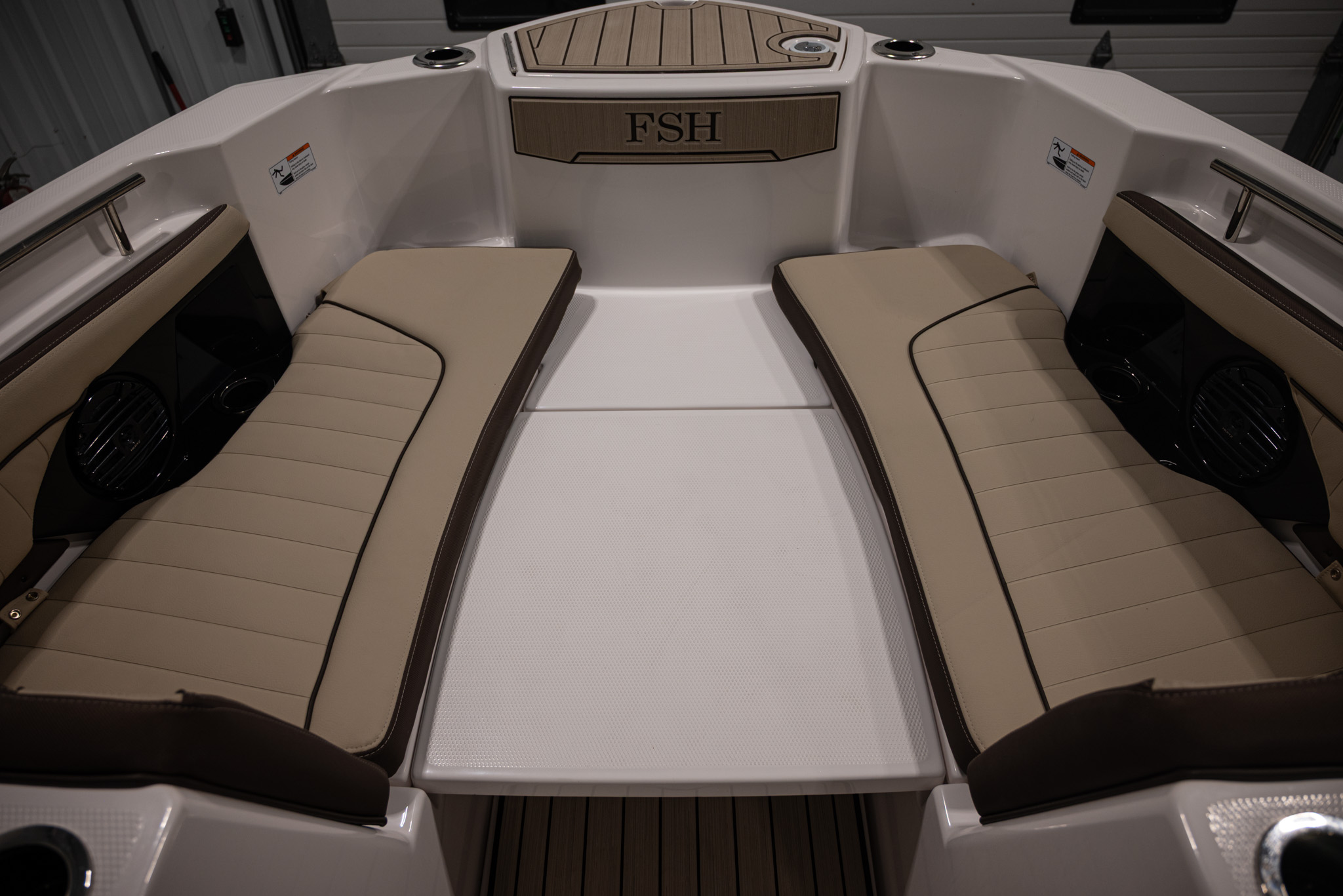 2025 Yamaha Boats 255 FSH Sport E BOAT