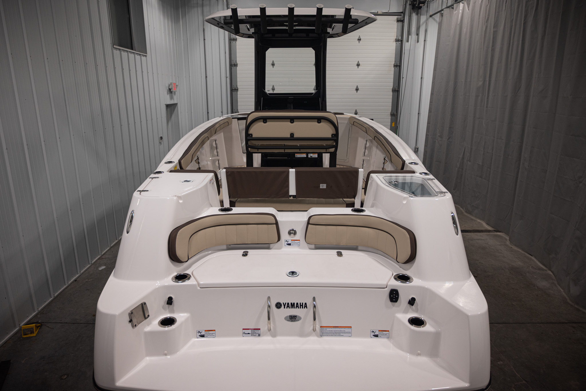 2025 Yamaha Boats 255 FSH Sport E BOAT