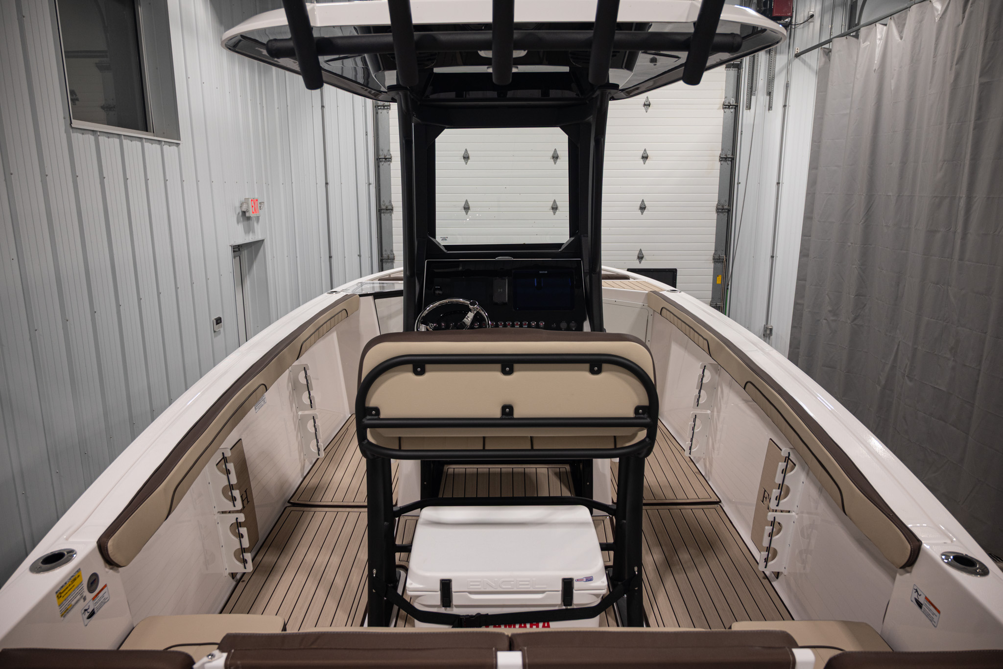 2025 Yamaha Boats 255 FSH Sport E BOAT