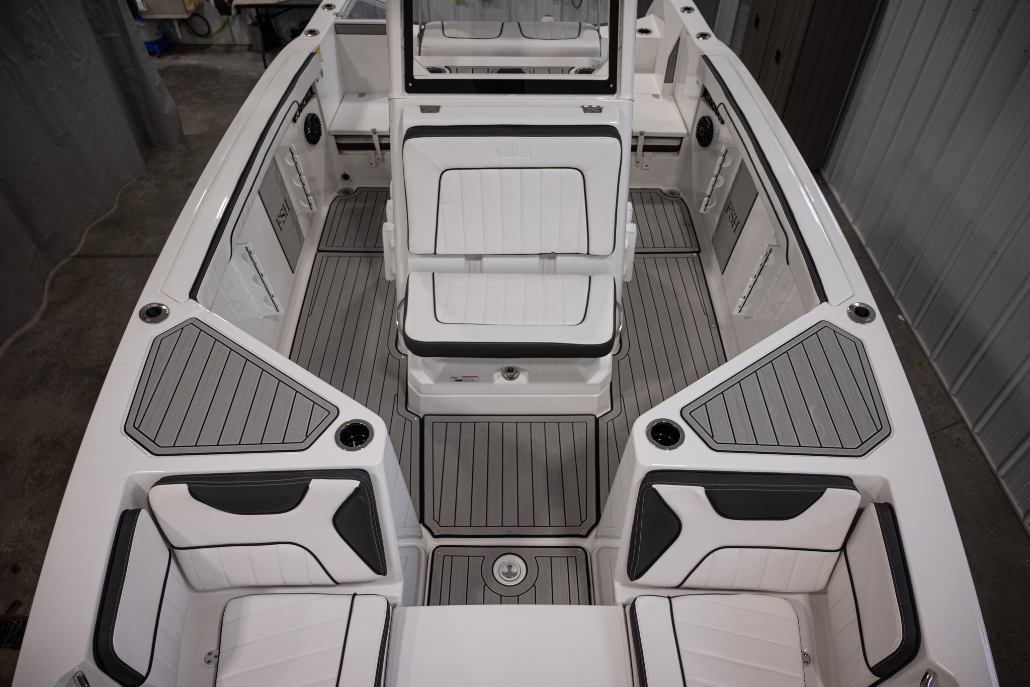 2026 Yamaha Boats 222 FSH Sport E BOAT