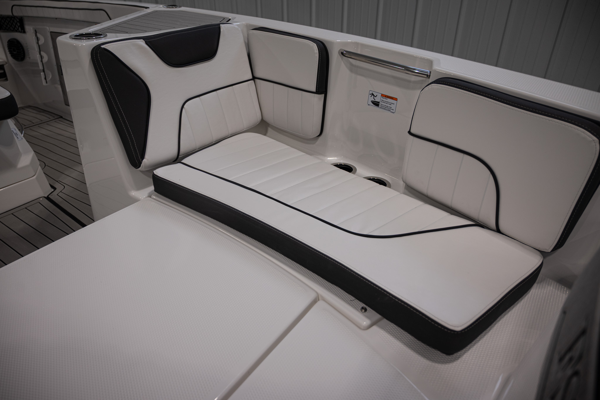 2026 Yamaha Boats 222 FSH Sport E BOAT