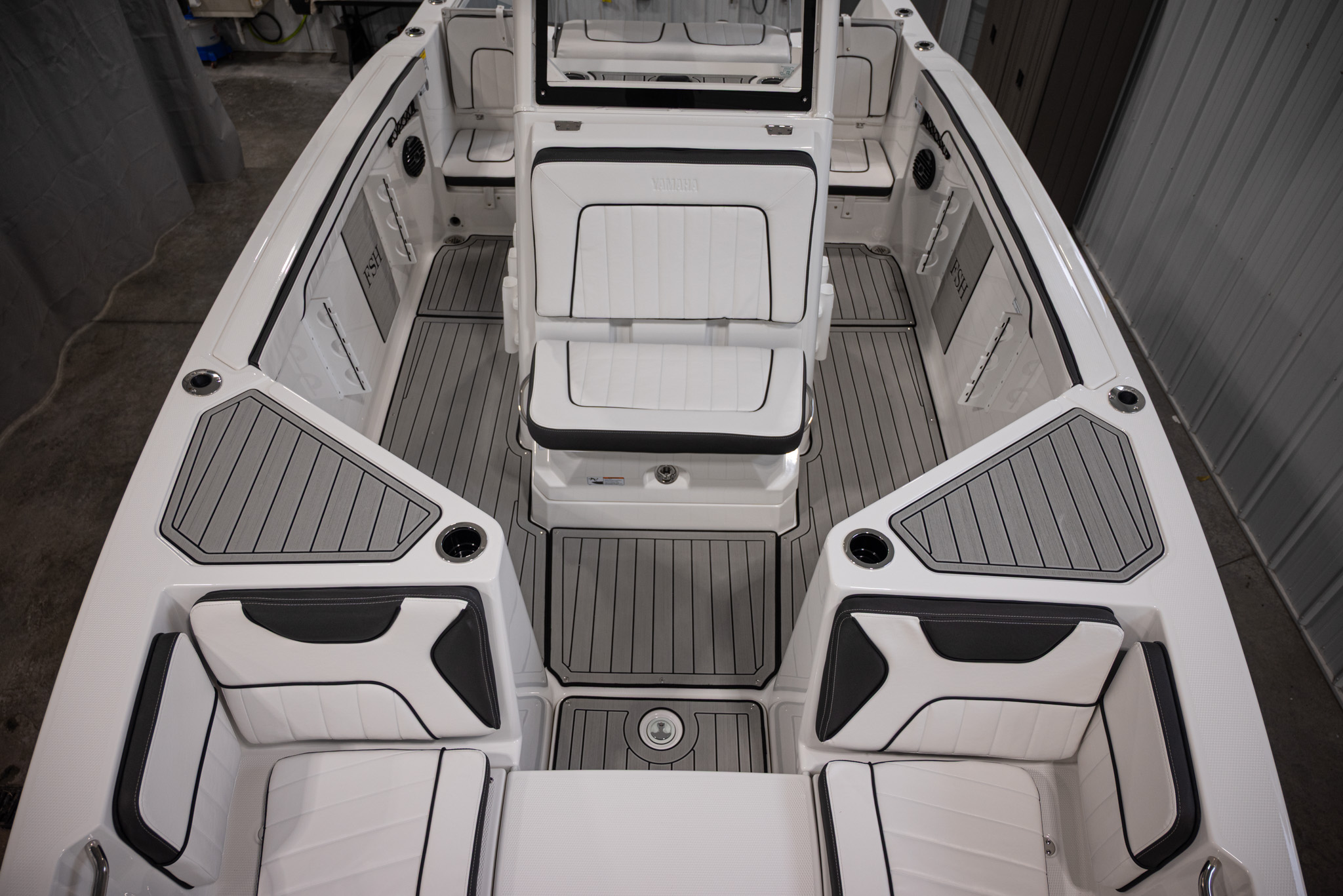 2026 Yamaha Boats 222 FSH Sport E BOAT