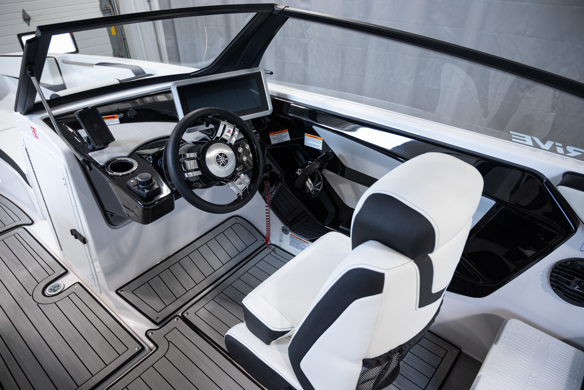 2026 Yamaha Boats 222SD BOAT