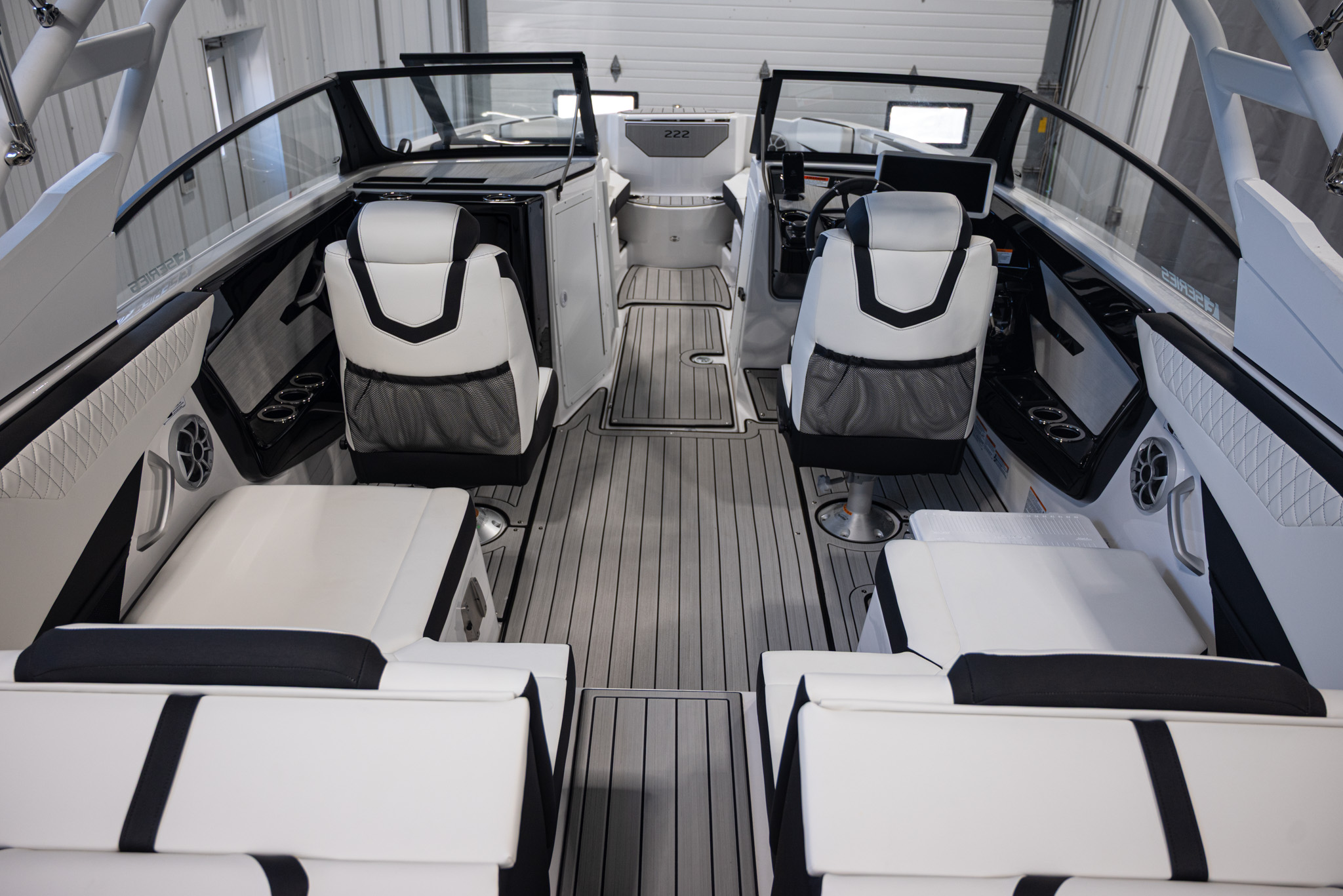 2026 Yamaha Boats 222SE BOAT