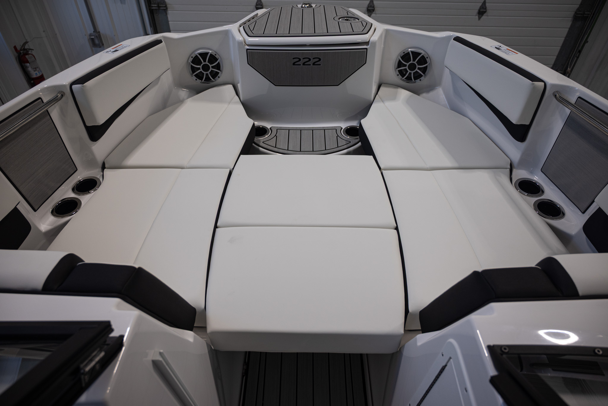 2026 Yamaha Boats 222SE BOAT