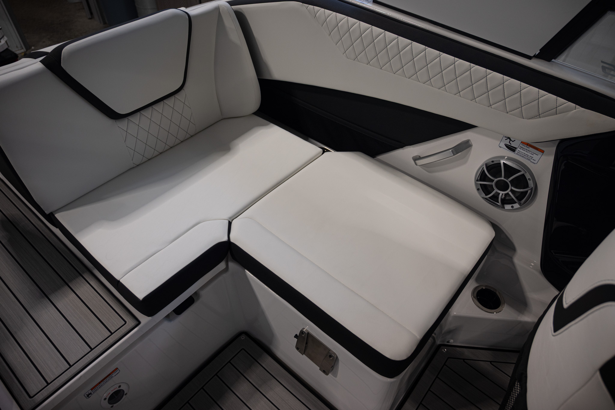 2026 Yamaha Boats 222SE BOAT