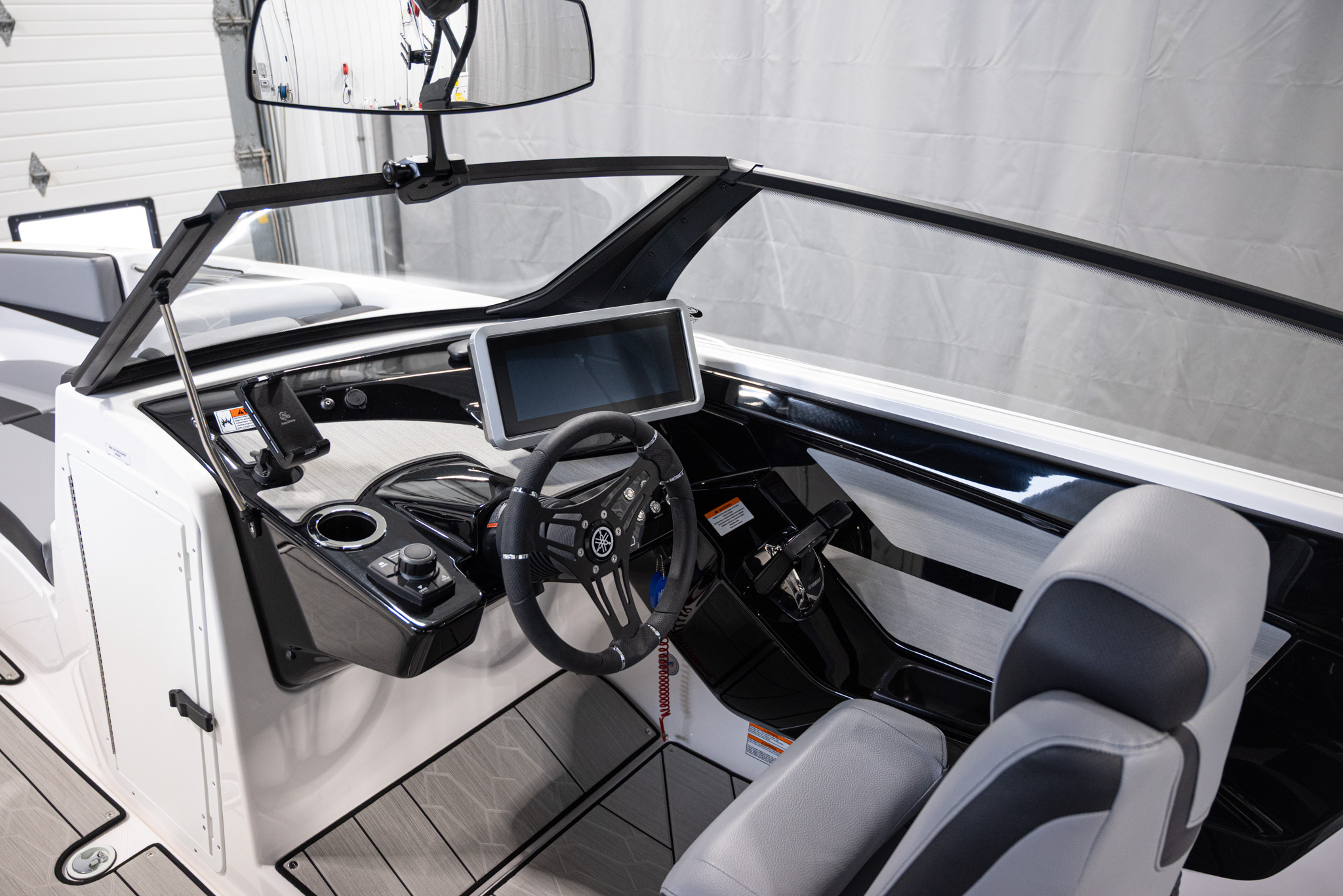 2026 Yamaha Boats 222XE BOAT