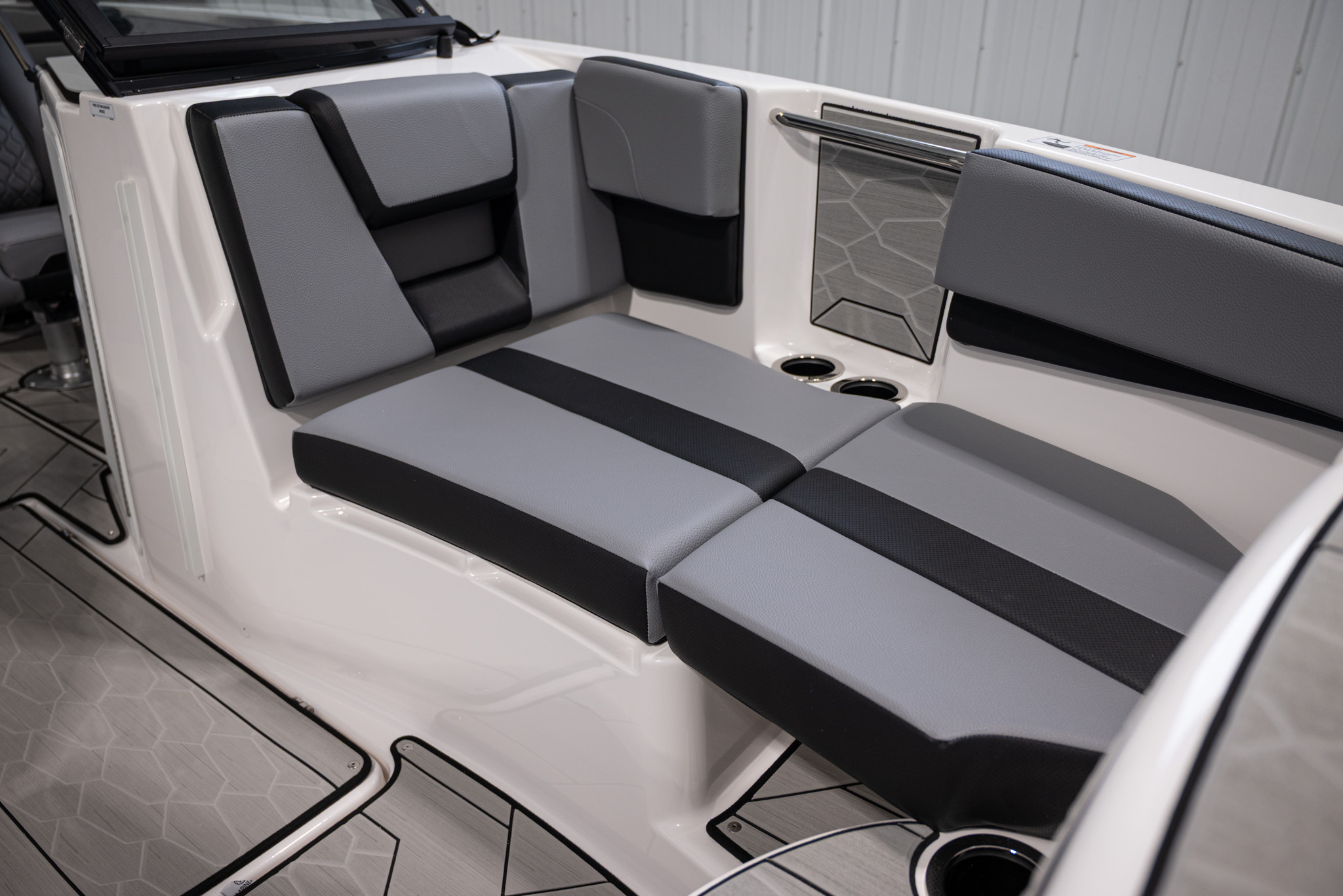 2026 Yamaha Boats 222XE BOAT
