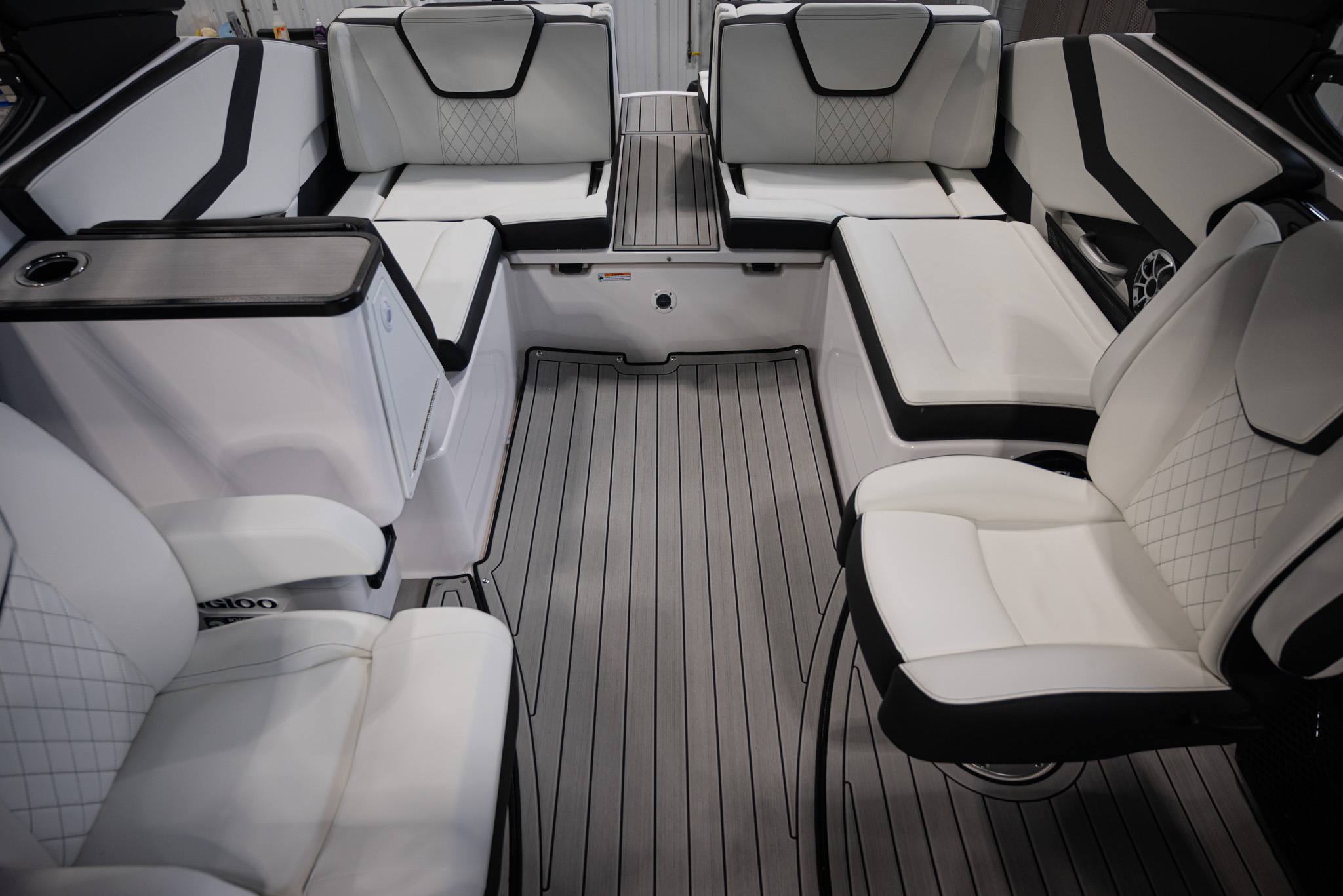 2026 Yamaha Boats 252S BOAT