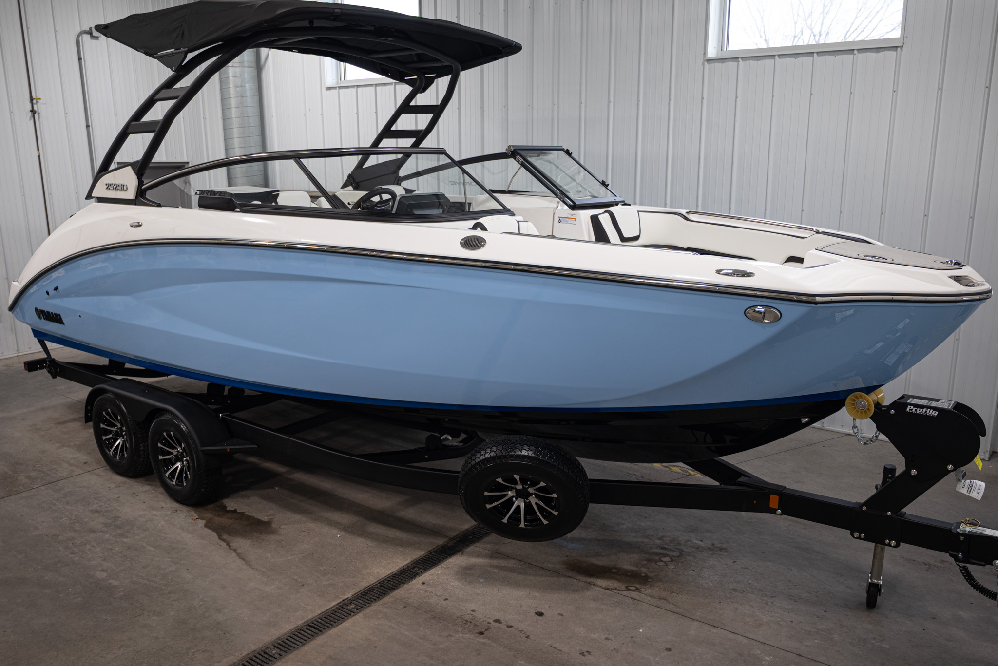 2026 Yamaha Boats 252SD BOAT