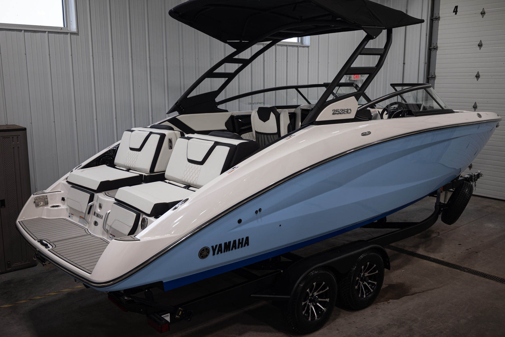 2026 Yamaha Boats 252SD BOAT