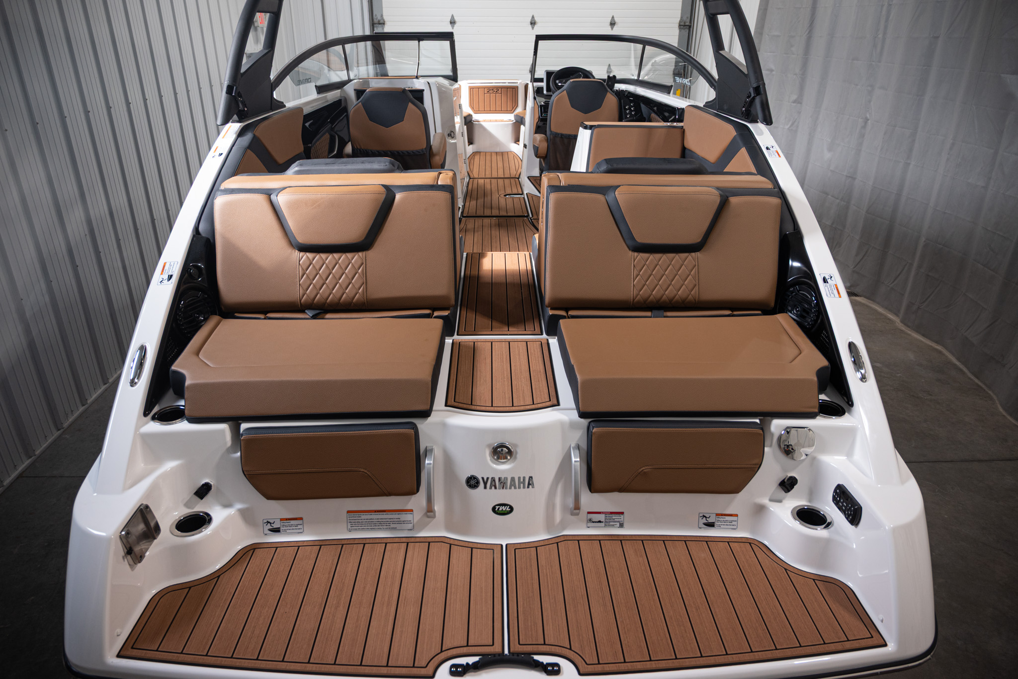 2026 Yamaha Boats 252SD BOAT