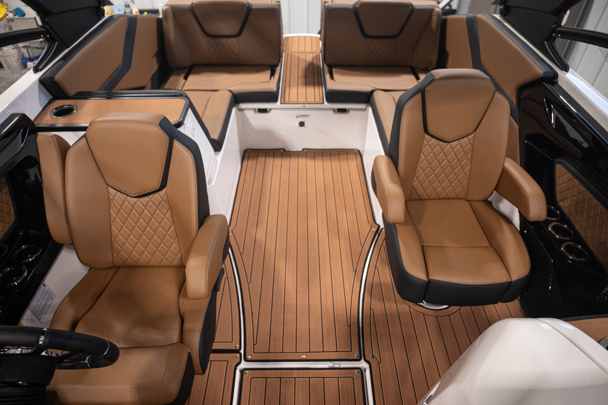 2026 Yamaha Boats 252SE BOAT