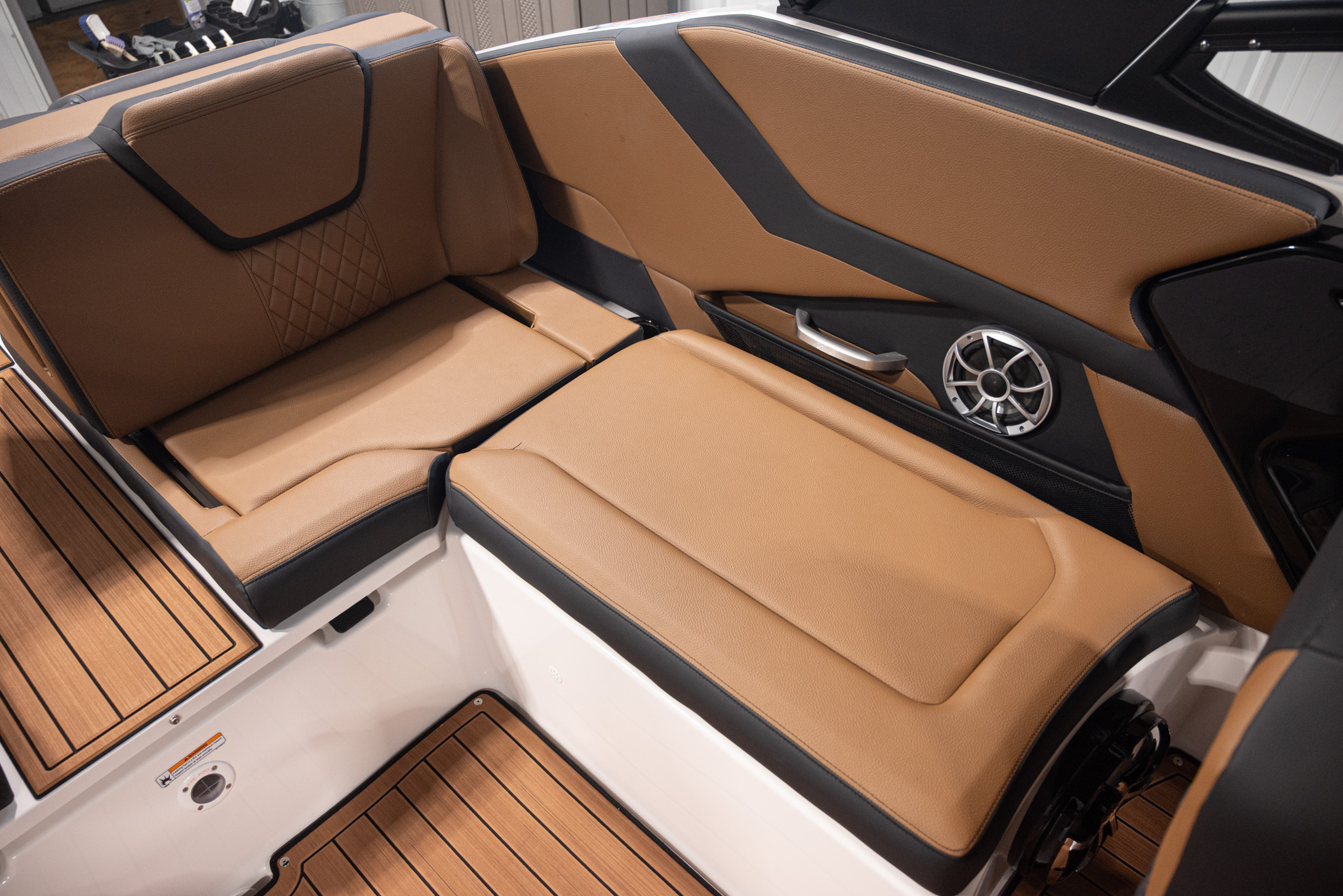 2026 Yamaha Boats 252SE BOAT
