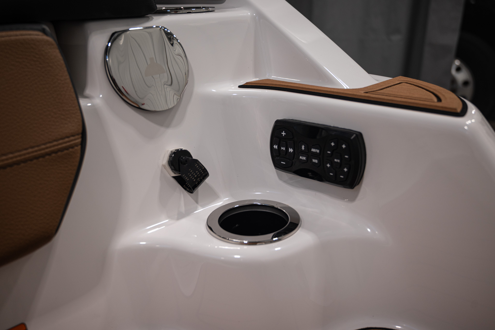 2026 Yamaha Boats 252SE BOAT