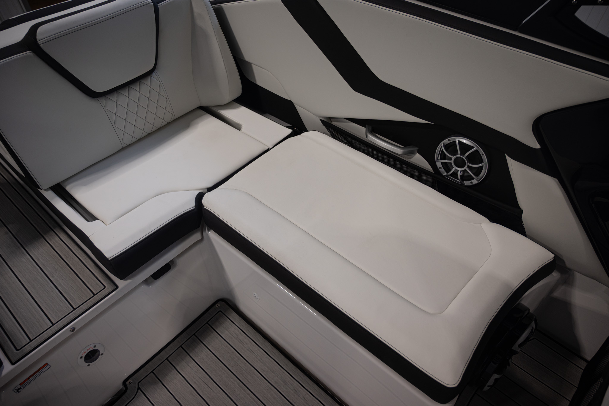 2026 Yamaha Boats 252SE BOAT
