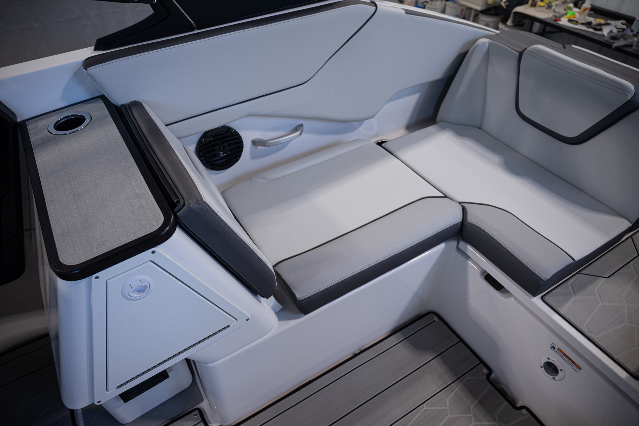 2026 Yamaha Boats 252XE BOAT