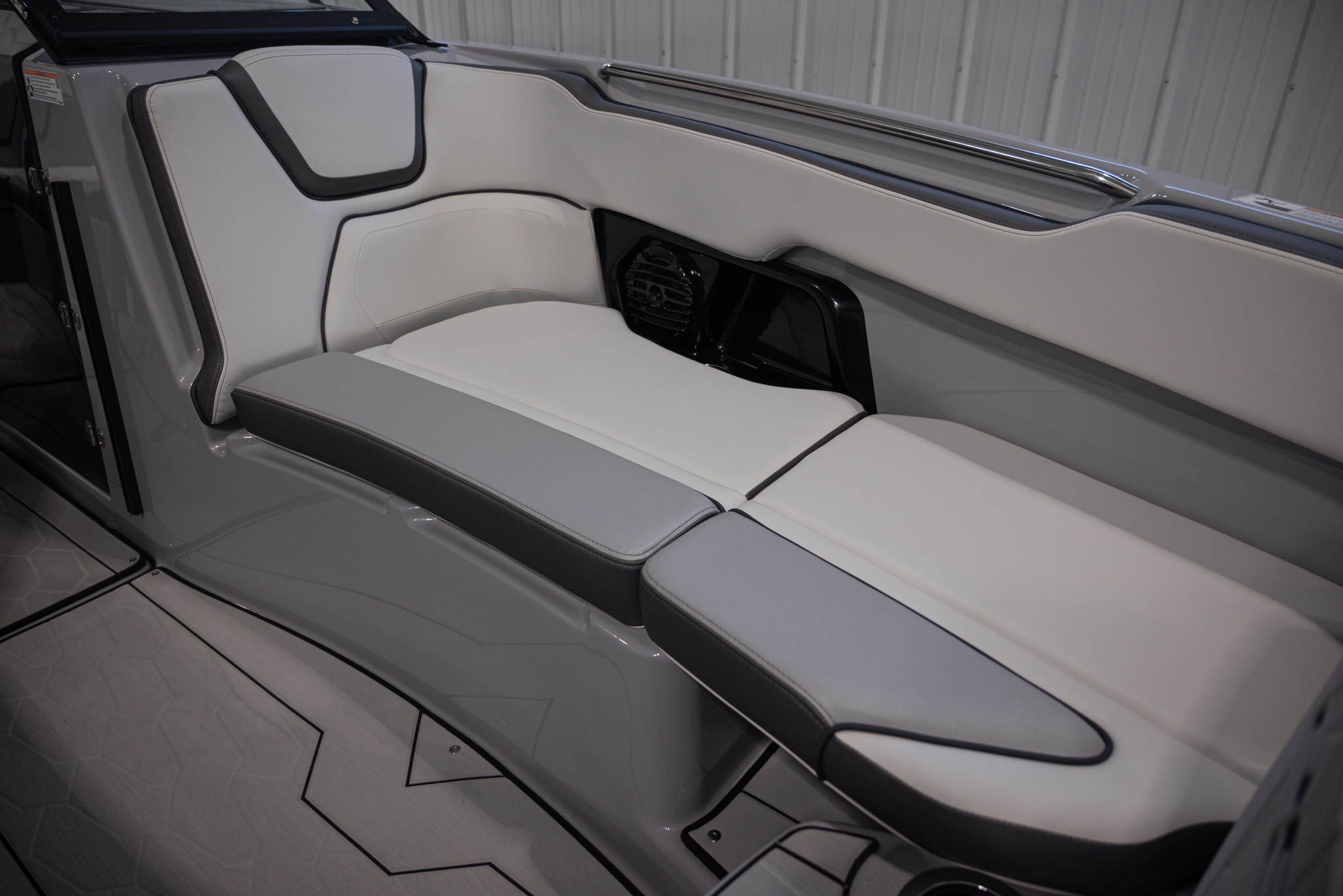 2026 Yamaha Boats 252XE BOAT