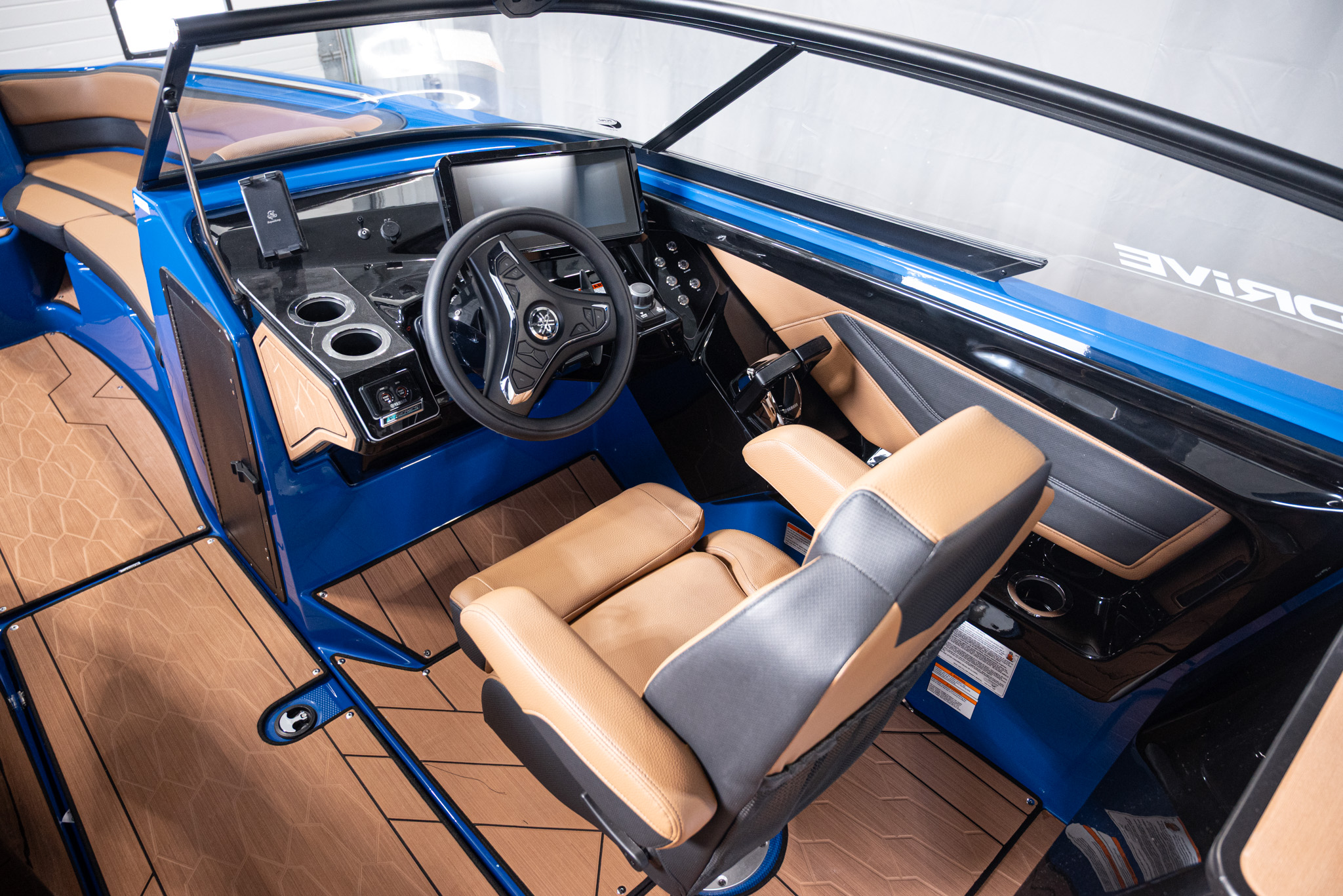 2026 Yamaha Boats 255XD BOAT