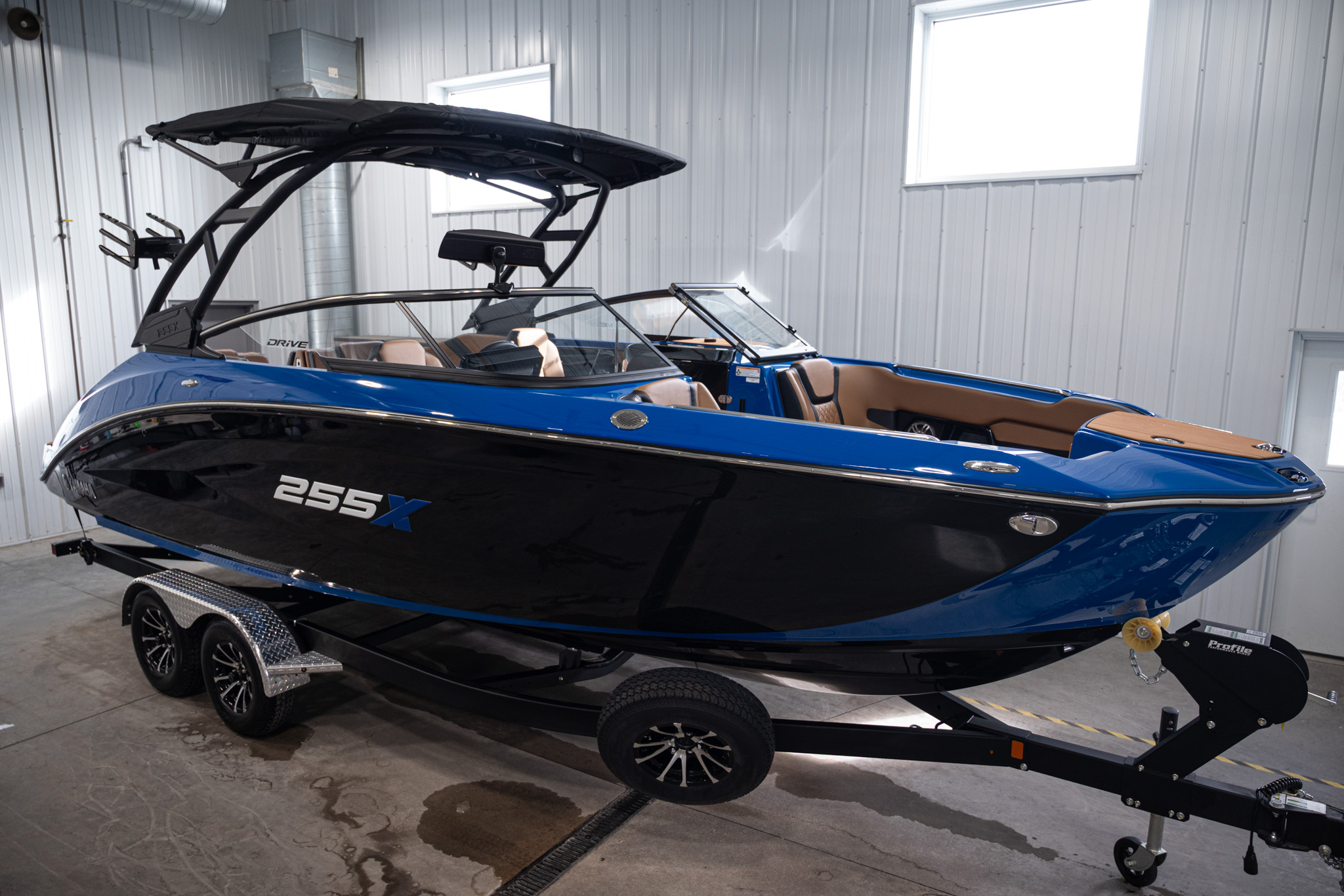 2026 Yamaha Boats 255XD BOAT
