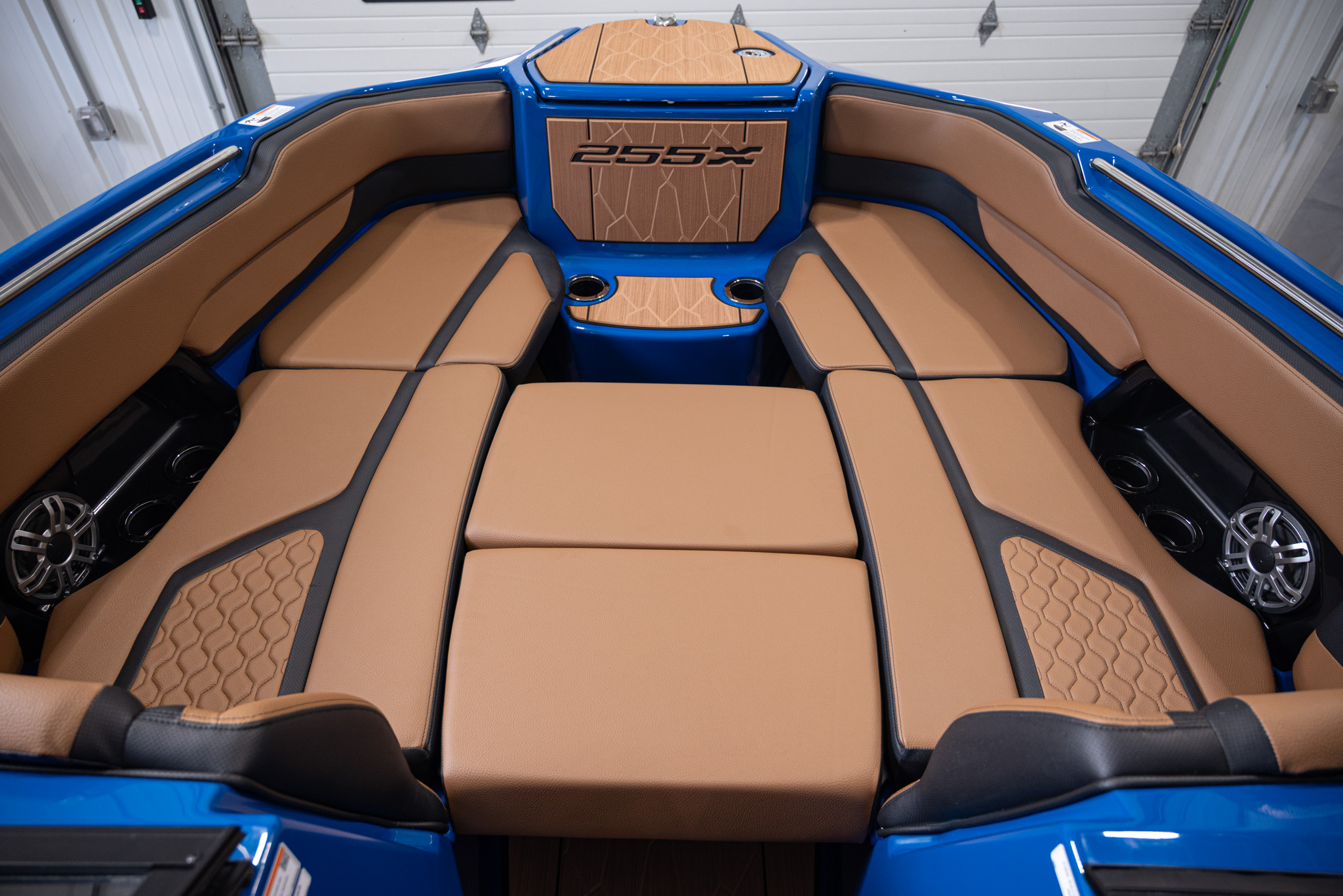 2026 Yamaha Boats 255XD BOAT