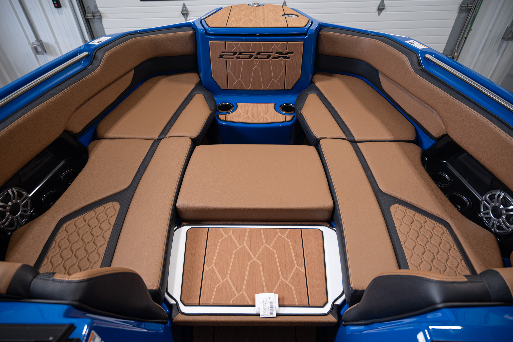 2026 Yamaha Boats 255XD BOAT