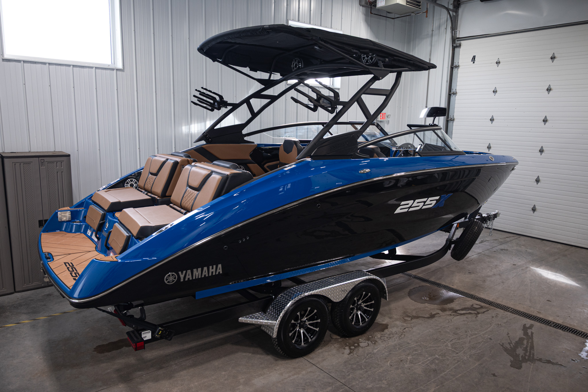 2026 Yamaha Boats 255XD BOAT