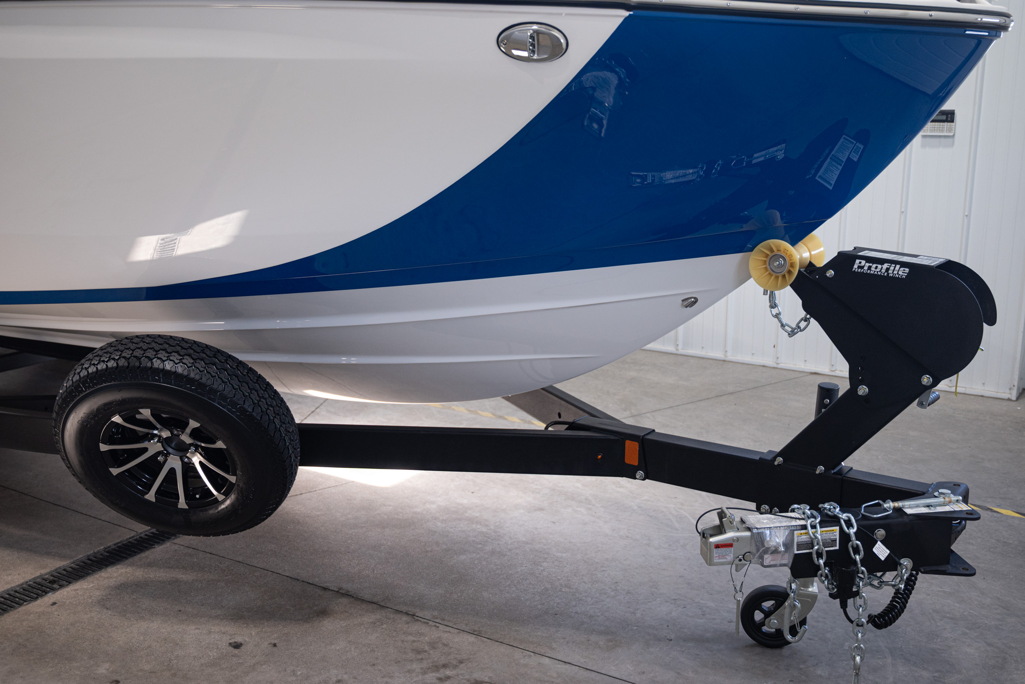 2026 Yamaha Boats 255XE BOAT